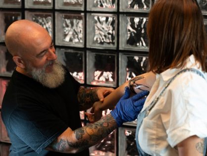 Pierwszy tatuaż – co warto wiedzieć przed zrobieniem?