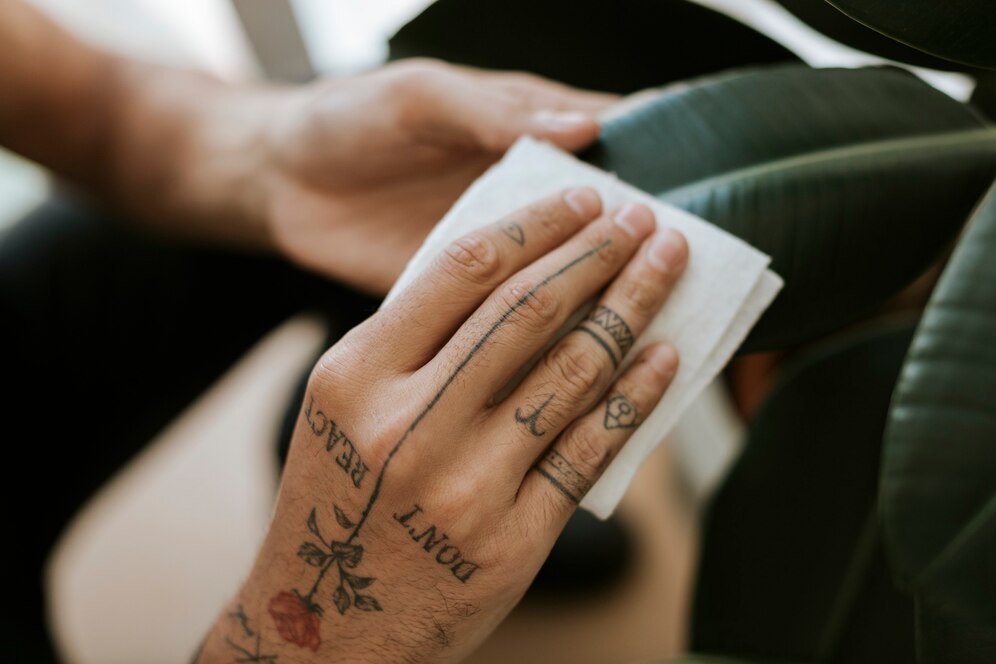 Czy tatuaże na dłoni są dobrym pomysłem?